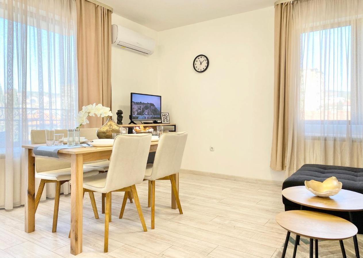 Central Apartment For 4 Guests Next To State Opera Stara Zagora Eksteriør bilde